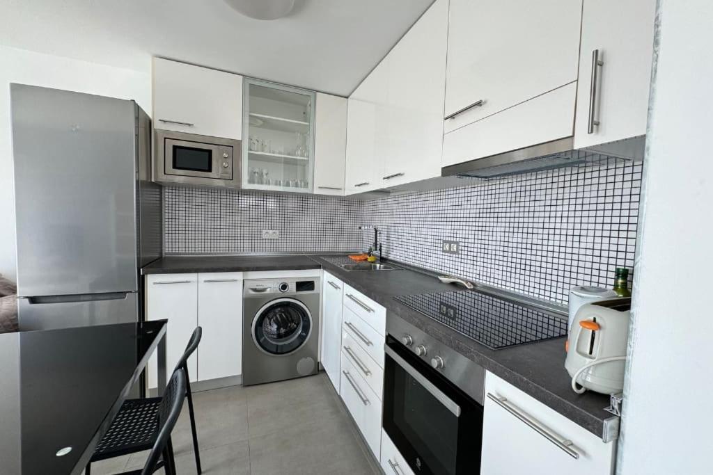 Casabruno Apartment ปูแอร์โตเดลคาร์เมน ภายนอก รูปภาพ